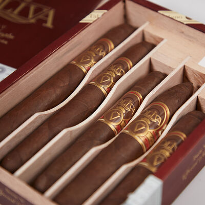 Oliva Serie V Sampler
