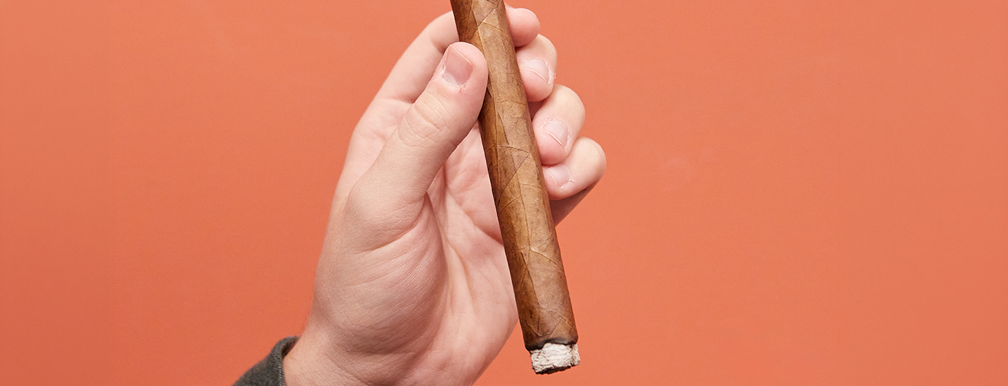 Cigar Holding Psychology content main image